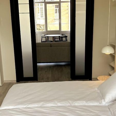 Au Cabinet Childeric Apartment Tournai Exterior photo
