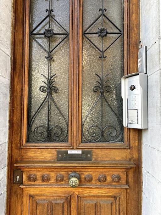 Au Cabinet Childeric Apartment Tournai Exterior photo